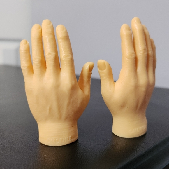 Set Of 2 McPhee Mini Hands By Archie McPhee - Picture 1 of 6